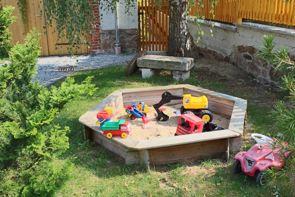 Ferienhof Graefe - 3-Seiten Hof Mit Grossem Garten, Pool & Sauna Meissen Ngoại thất bức ảnh